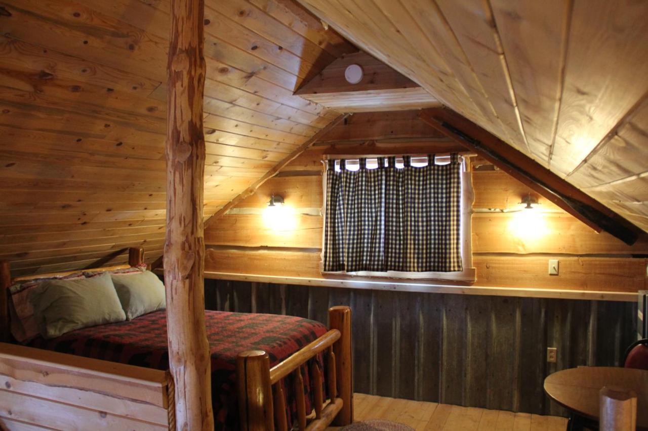Sugar Loaf Lodge & Cabins Anaconda Exteriör bild